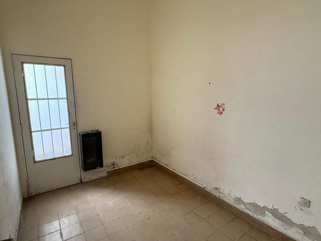 64 Fitz Roy, 8000, Bahia Blanca, Buenos Aires, 8000, 4 Bedrooms Bedrooms, 5 Rooms Rooms,2 BathroomsBathrooms,Casa,Venta,Fitz Roy,0,1970