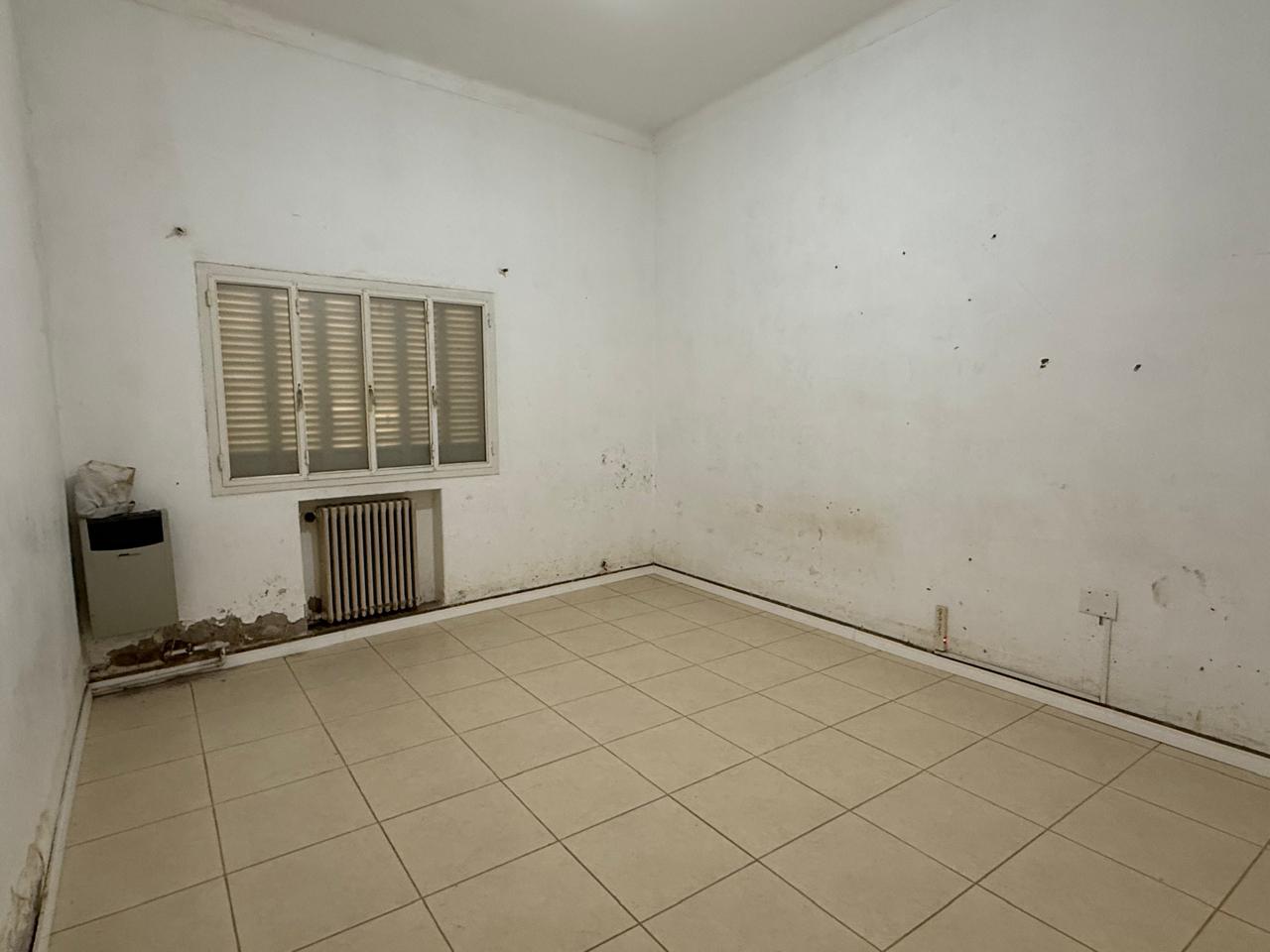 64 Fitz Roy, 8000, Bahia Blanca, Buenos Aires, 8000, 4 Bedrooms Bedrooms, 5 Rooms Rooms,2 BathroomsBathrooms,Casa,Venta,Fitz Roy,0,1970