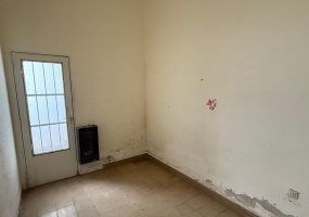 64 Fitz Roy, 8000, Bahia Blanca, Buenos Aires, 8000, 4 Bedrooms Bedrooms, 5 Rooms Rooms,2 BathroomsBathrooms,Casa,Venta,Fitz Roy,0,1970