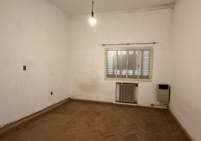 64 Fitz Roy, 8000, Bahia Blanca, Buenos Aires, 8000, 4 Bedrooms Bedrooms, 5 Rooms Rooms,2 BathroomsBathrooms,Casa,Venta,Fitz Roy,0,1970