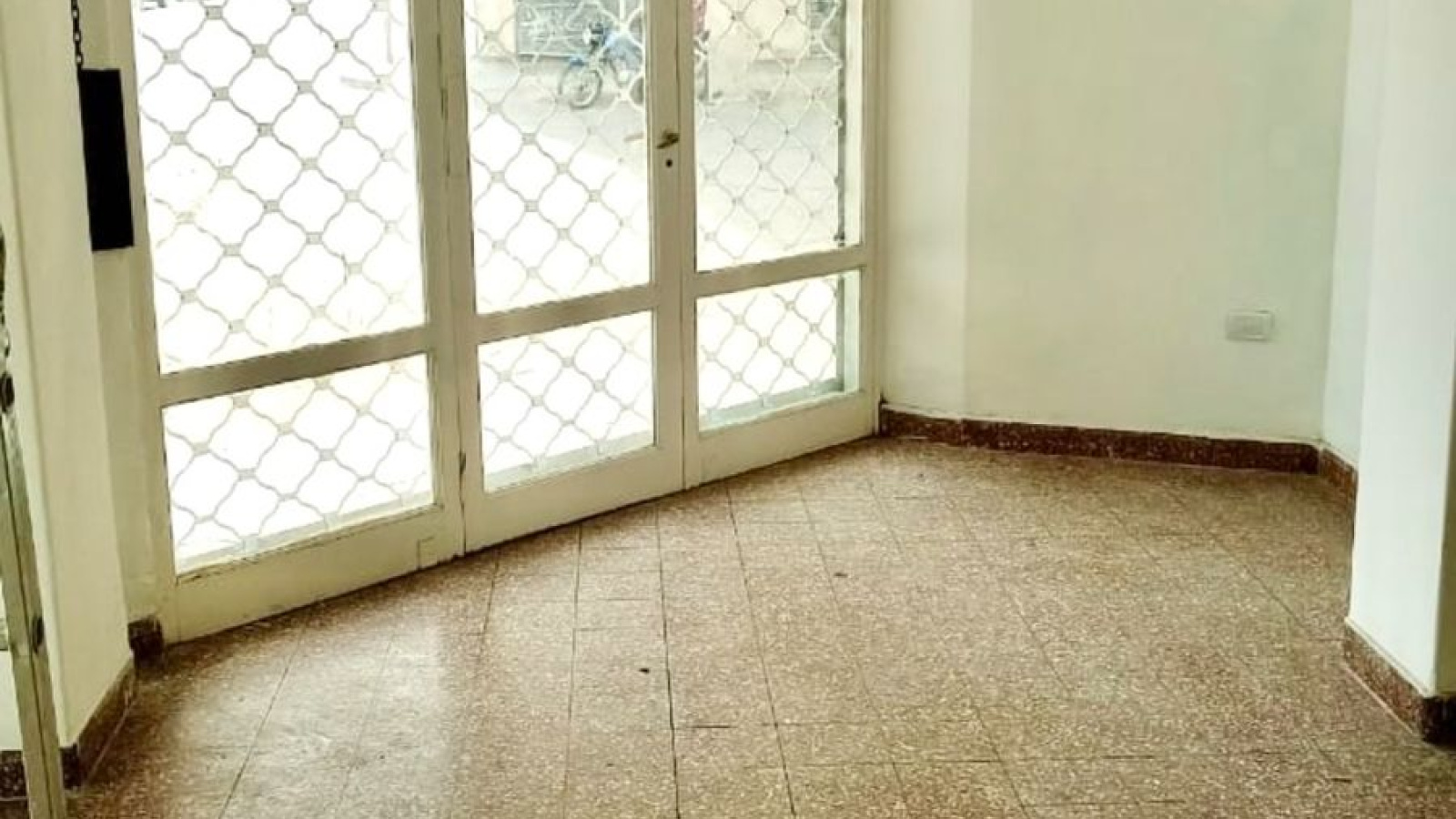 64 Rondeau, Bahia Blanca, Buenos Aires, 8000, 0 , 0 ,1 BathroomBathrooms,Local comercial,Alquiler,Rondeau ,0,1972