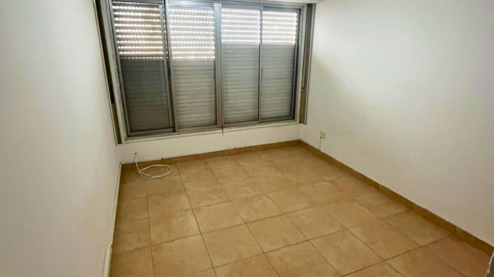 225 Lavalle, Bahia Blanca, Buenos Aires, 8000, 3 Bedrooms Bedrooms, 0 ,2 BathroomsBathrooms,Departamento,Alquiler,Lavalle ,0,1973