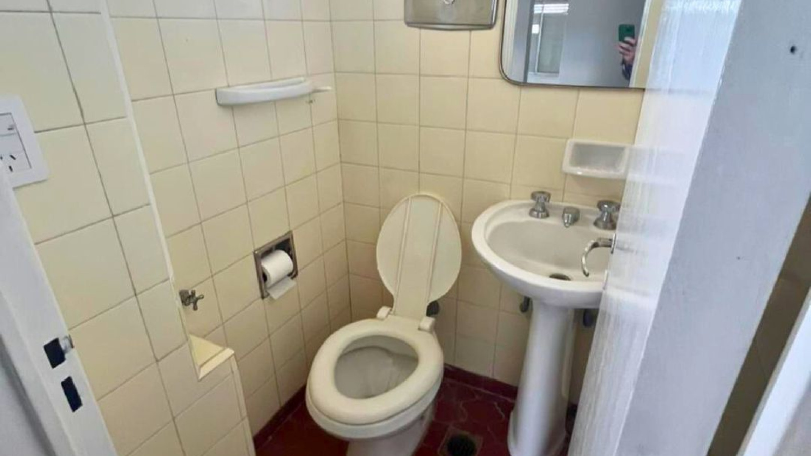 225 Lavalle, Bahia Blanca, Buenos Aires, 8000, 3 Bedrooms Bedrooms, 0 ,2 BathroomsBathrooms,Departamento,Alquiler,Lavalle ,0,1973