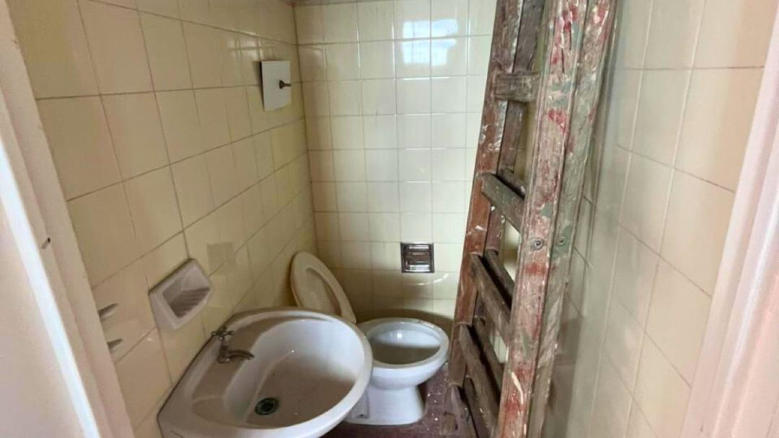 225 Lavalle, Bahia Blanca, Buenos Aires, 8000, 3 Bedrooms Bedrooms, 0 ,2 BathroomsBathrooms,Departamento,Alquiler,Lavalle ,0,1973