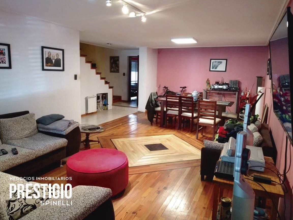 334 9 de Julio, Bahía Blanca, Buenos Aires, 8000, 5 Bedrooms Bedrooms, 0 ,5 BathroomsBathrooms,Casa,Venta,9 de Julio,0,1974