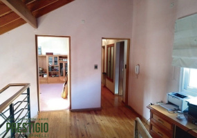 334 9 de Julio, Bahía Blanca, Buenos Aires, 8000, 5 Bedrooms Bedrooms, 0 ,5 BathroomsBathrooms,Casa,Venta,9 de Julio,0,1974