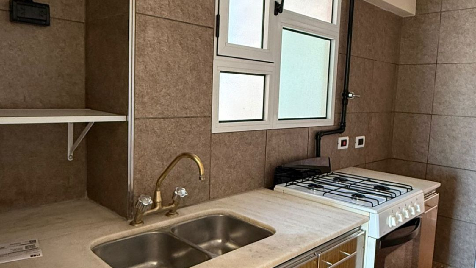 37 11 de Abril, Bahia Blanca, Buenos Aires, 8000, 3 Bedrooms Bedrooms, 0 ,2 BathroomsBathrooms,Departamento,Alquiler,11 de Abril ,0,1976