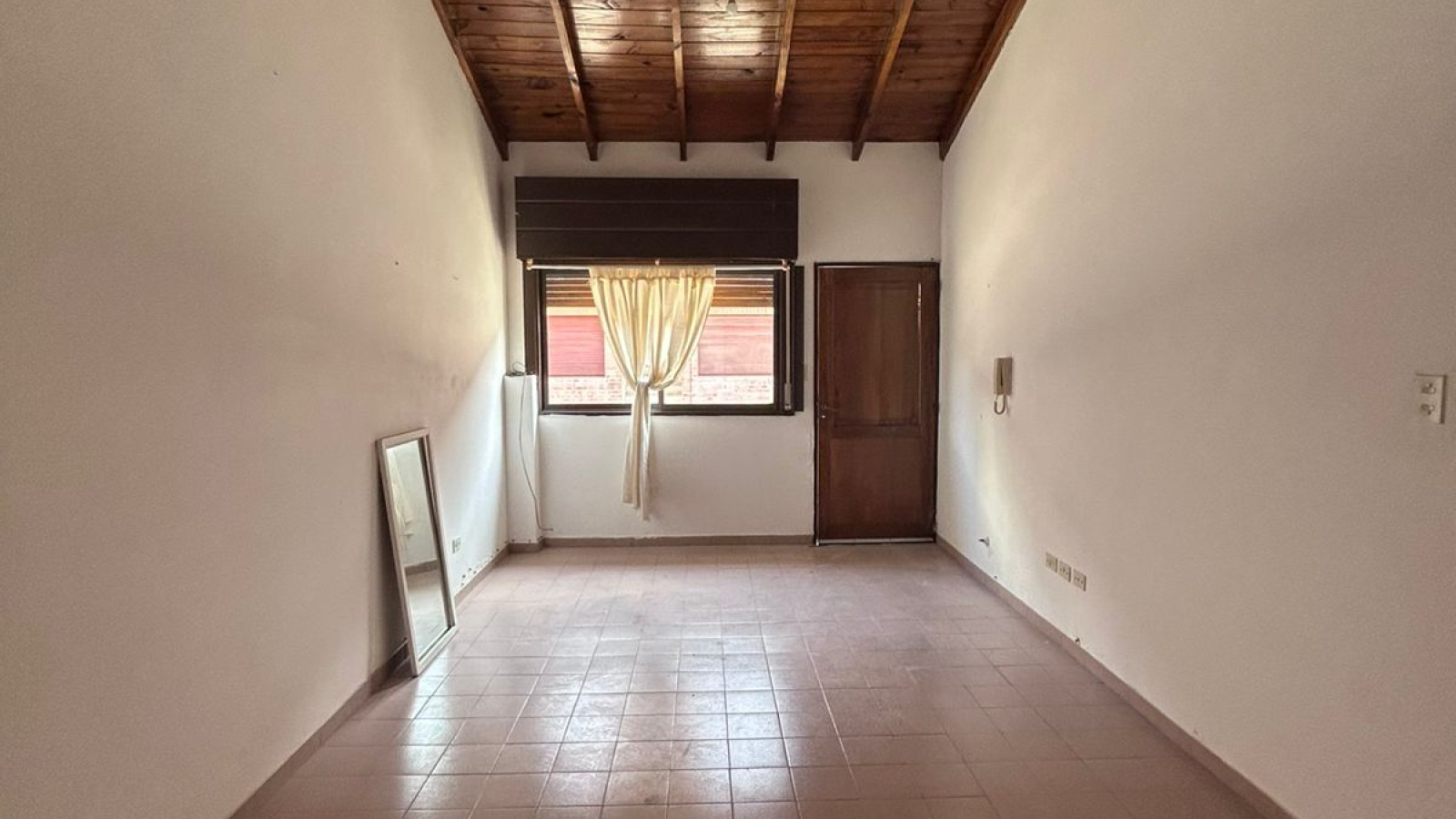 1075 Mitre, Bahia Blanca, Buenos Aires, 1 Bedroom Bedrooms, 2 Rooms Rooms,1 BathroomBathrooms,Departamento,Alquiler,Mitre,0,1978