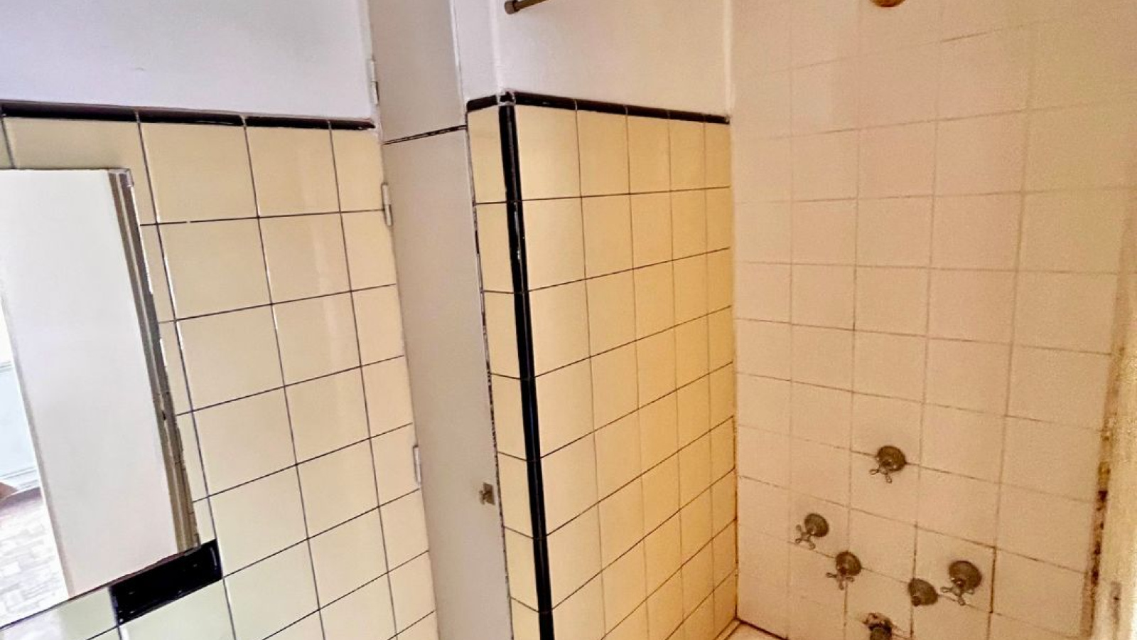 94 Thompson, Bahia Blanca, Buenos Aires, 8000, 2 Bedrooms Bedrooms, 3 Rooms Rooms,1 BathroomBathrooms,Departamento,Alquiler,Thompson,8,1985