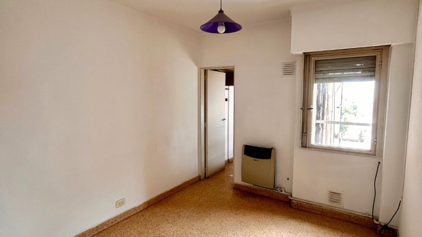 94 Thompson, Bahia Blanca, Buenos Aires, 8000, 2 Bedrooms Bedrooms, 3 Rooms Rooms,1 BathroomBathrooms,Departamento,Alquiler,Thompson,8,1985